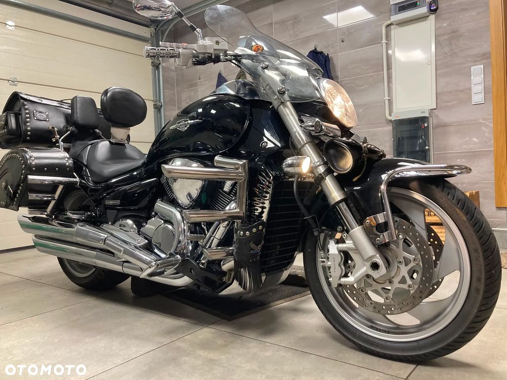 Suzuki Intruder