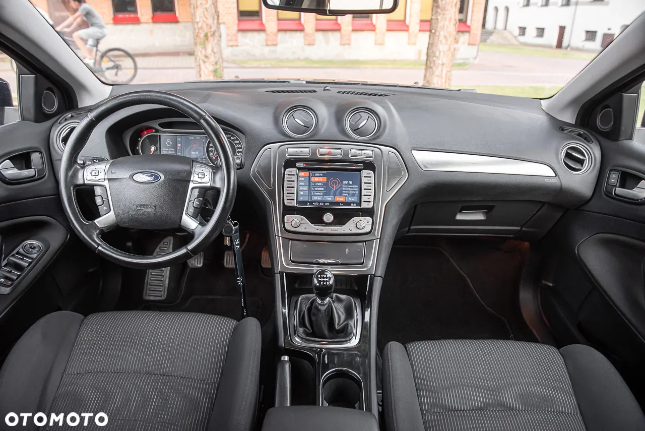 Ford Mondeo 2.0 TDCi Ambiente - 17