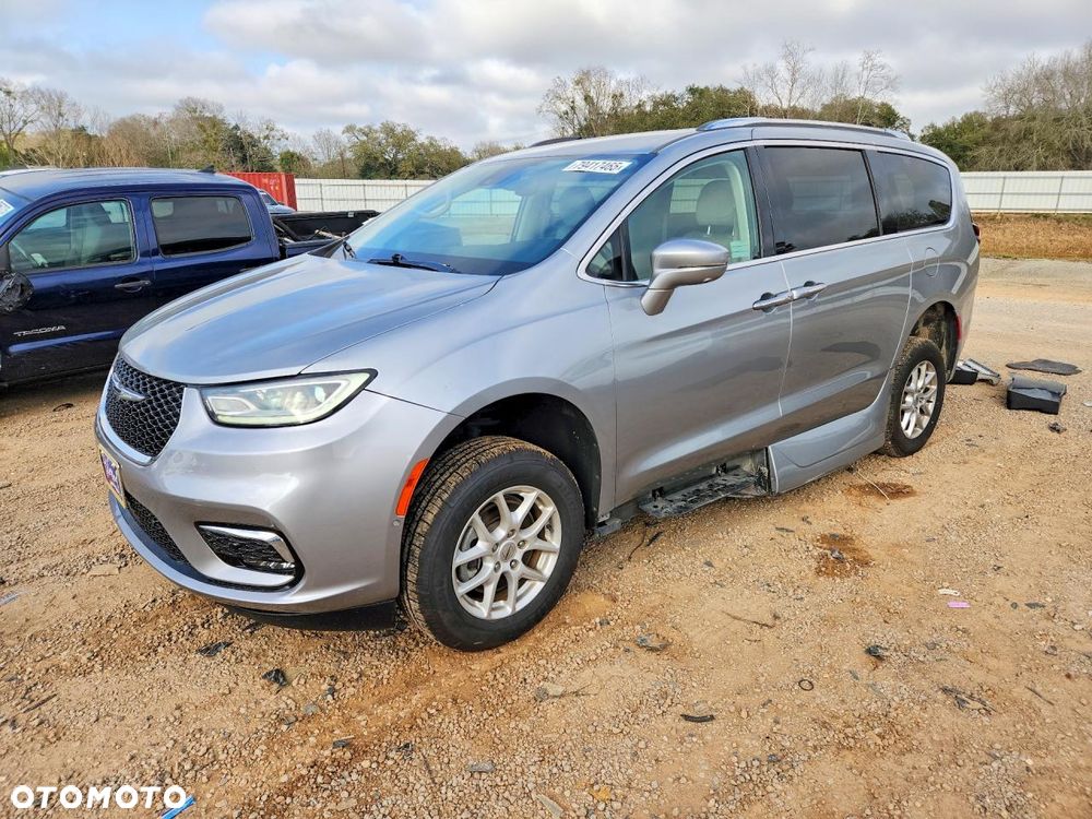 Chrysler Pacifica - 2