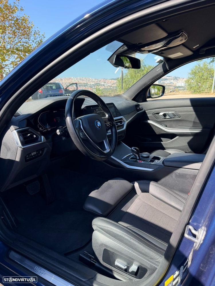 BMW 330 e Aut. Sport Line - 12
