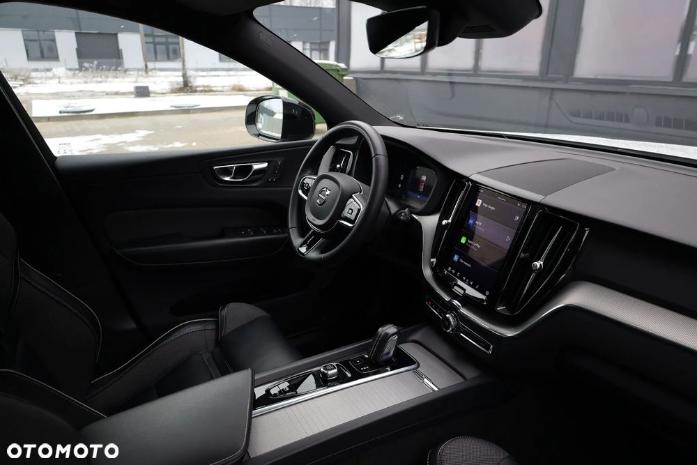 Volvo XC 60 T6 AWD Recharge Geartronic RDesign - 25