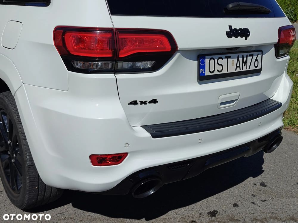 Jeep Grand Cherokee - 14