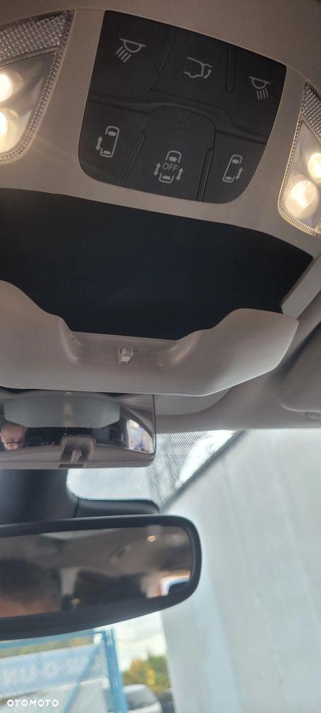Chrysler Pacifica - 19