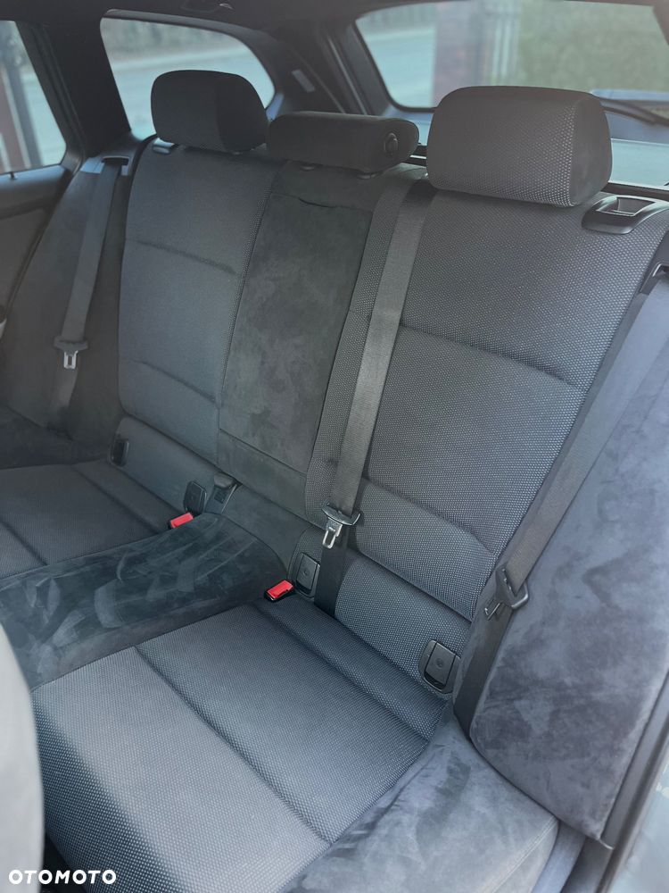 BMW Seria 3 320d xDrive - 25