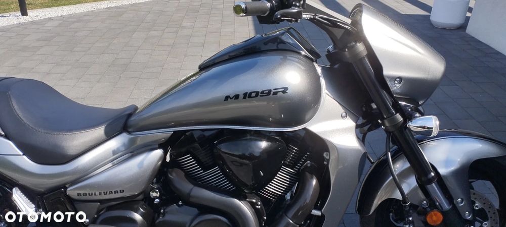 Suzuki Boulevard - 36