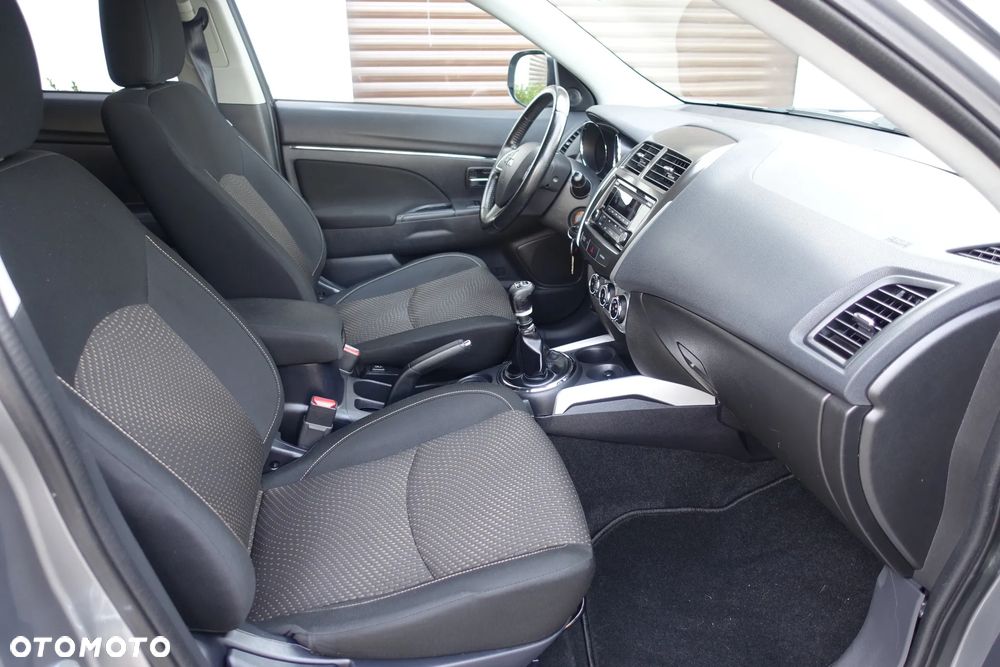Mitsubishi ASX - 15