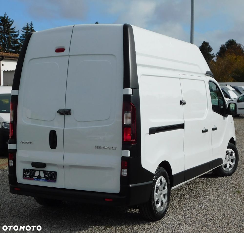 Renault TRAFIC - 2