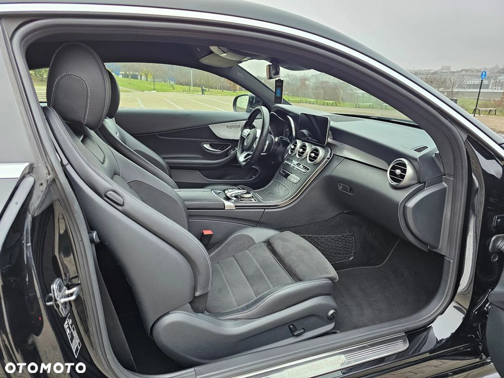 Mercedes-Benz Klasa C 220 d 9G-TRONIC - 20