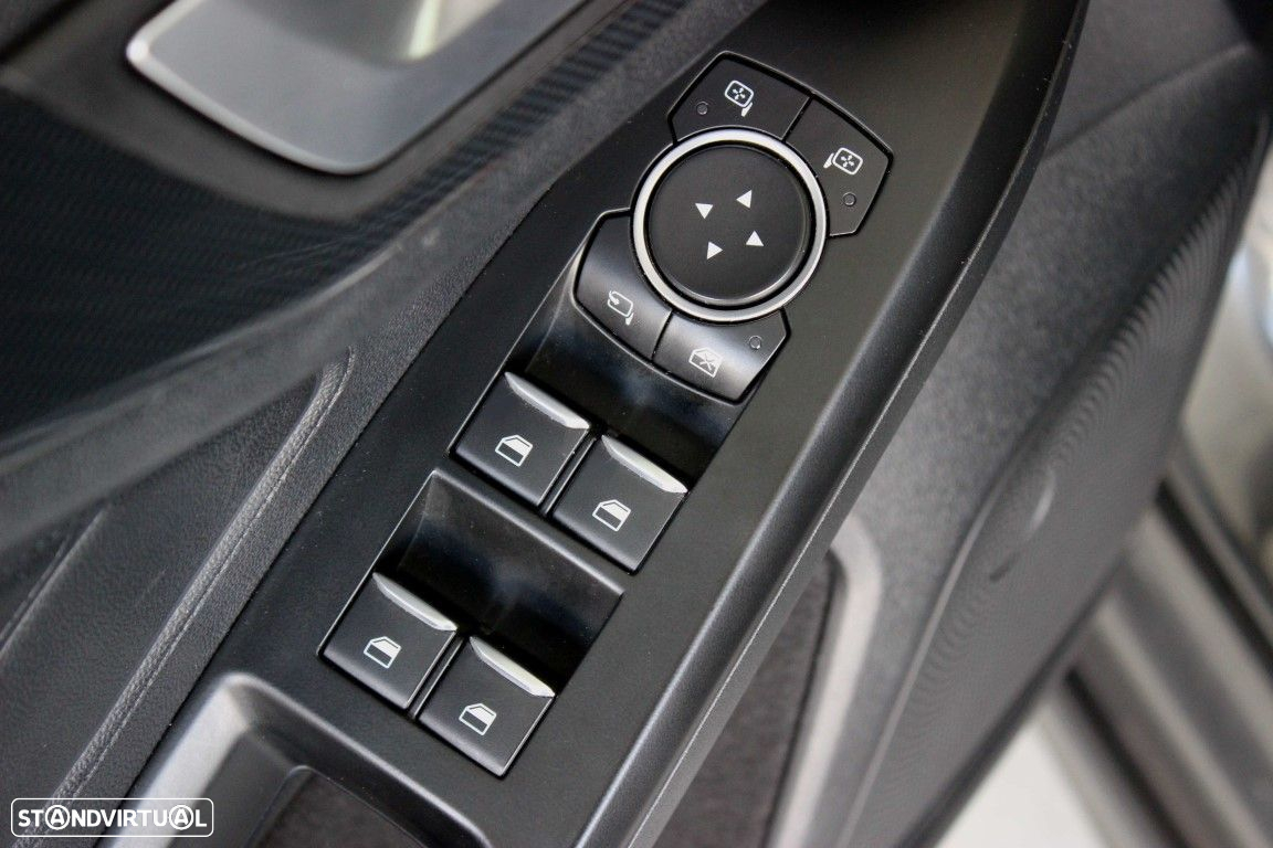 Ford Focus SW - 13