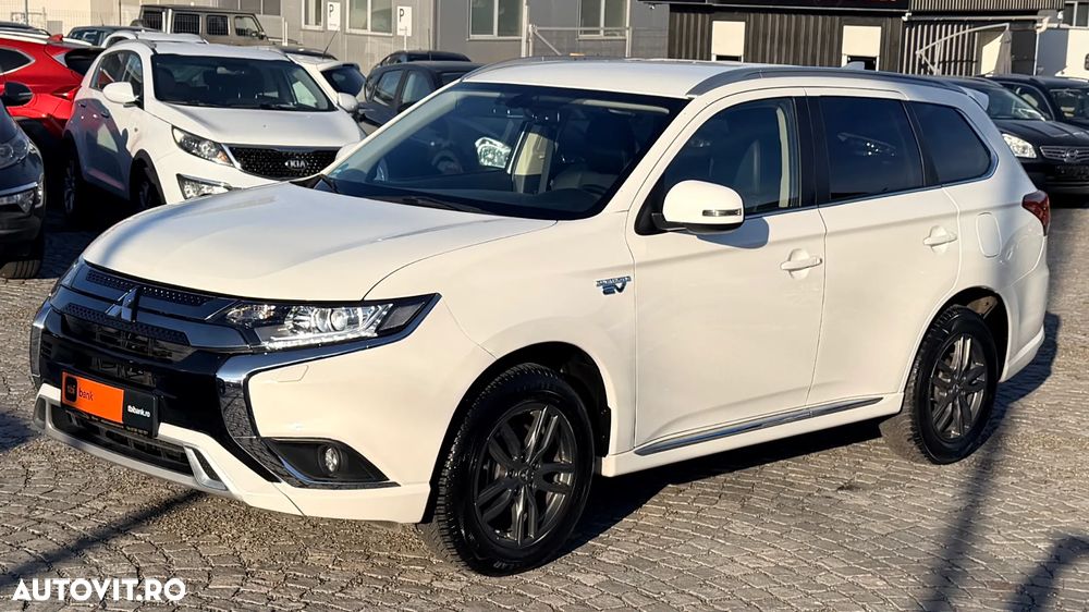 Mitsubishi Outlander PHEV 2.4 L 4X4 Intense - 1
