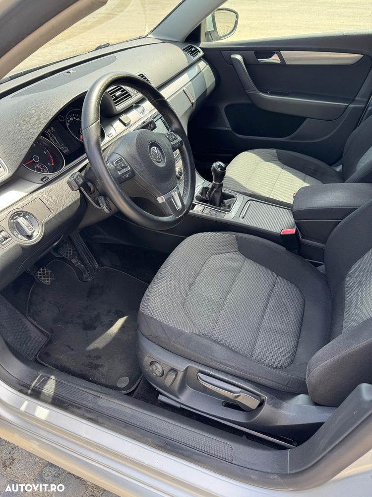 Volkswagen Passat 1.6TDI BlueMotion Tehnology Comfortline - 12
