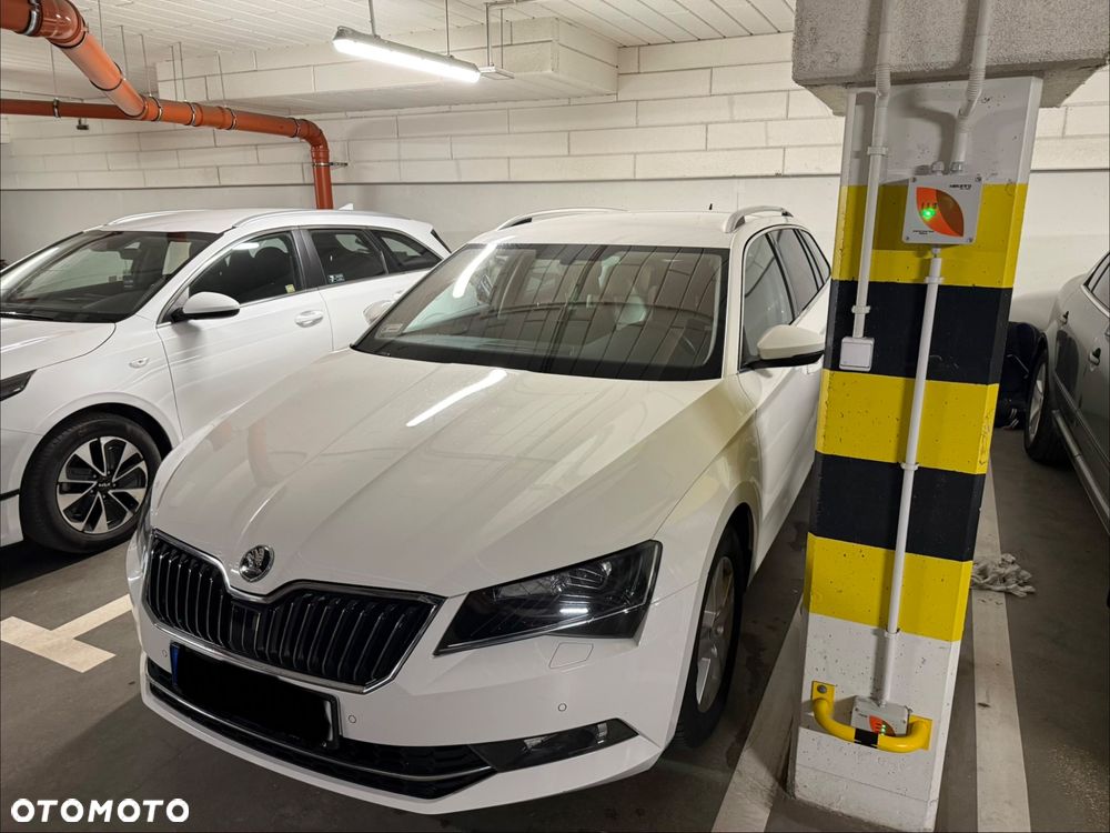 Skoda Superb 1.8 TSI Ambition DSG - 13