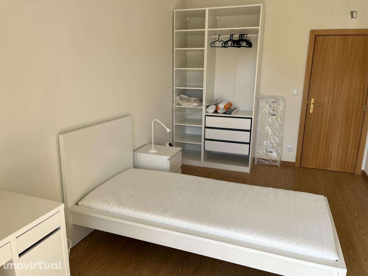 Quarto - localizado em Penha de França Lisbon - Grande imagem: 2/16