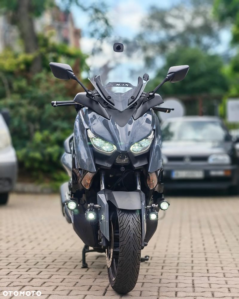 Yamaha X-max - 9