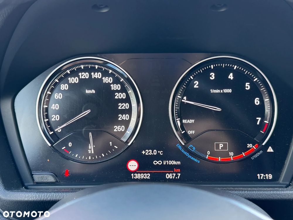 BMW X1 sDrive18i Sport Line - 18