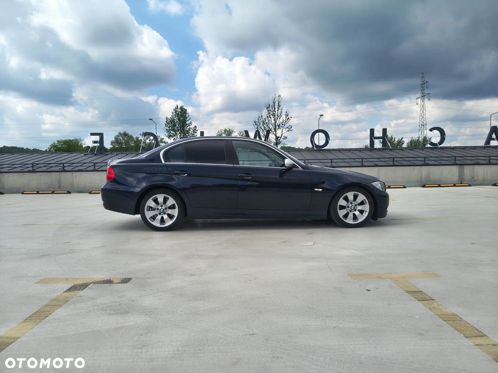 BMW Seria 3 330xi - 15
