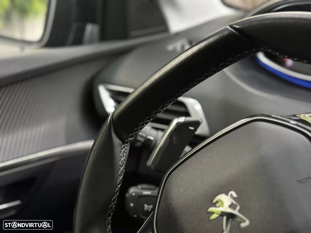Peugeot 3008 1.2 PureTech Allure Pack EAT8 - 22