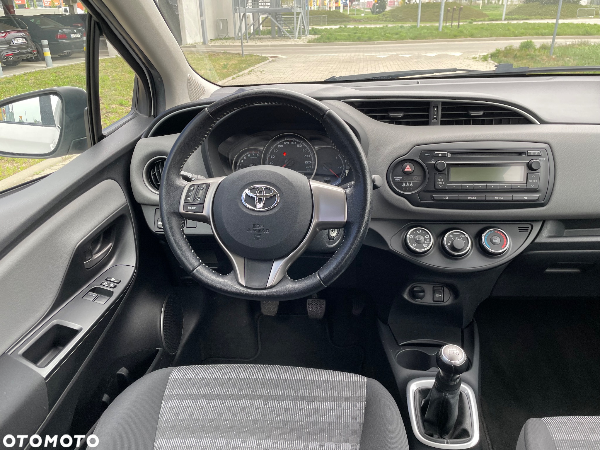 Toyota Yaris 1.0 Active - 14