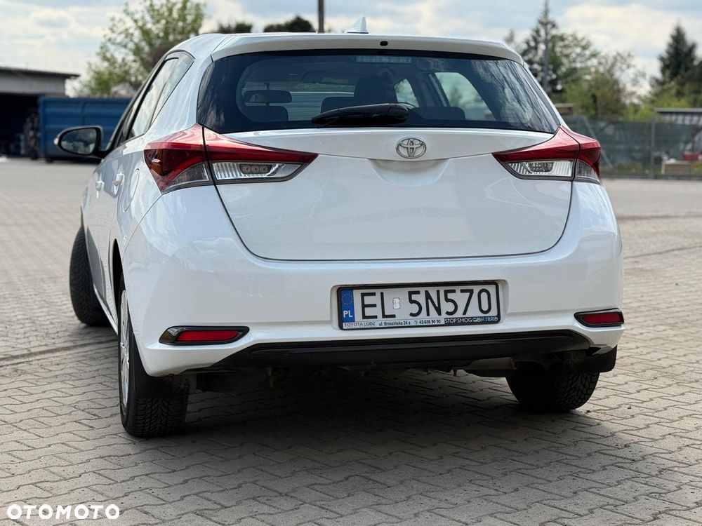 Toyota Auris - 4