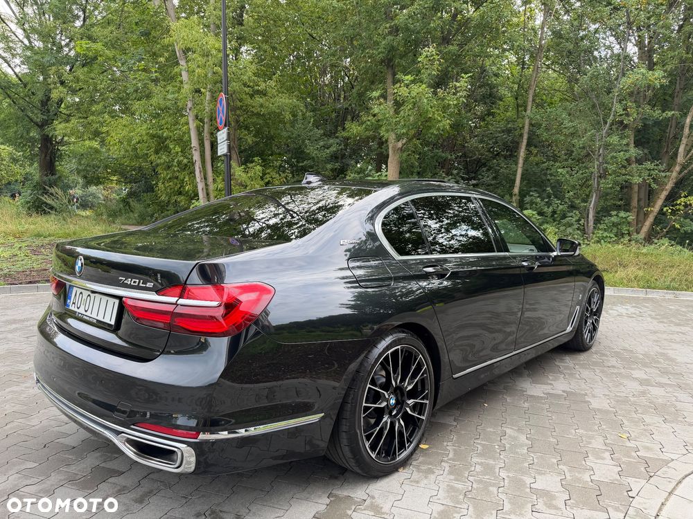 BMW Seria 7 740Le iPerformance - 3