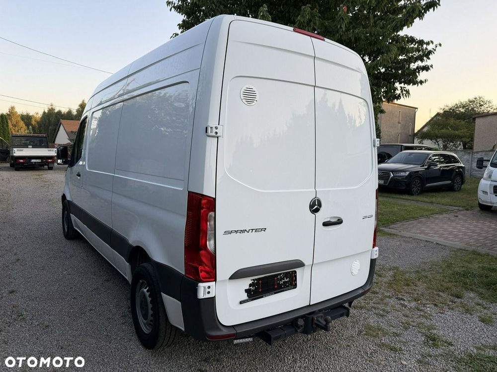 Mercedes-Benz Sprinter - 19