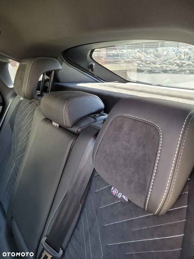 Peugeot 3008 1.2 PureTech mHEV GT S&S e-DCS6 - 14