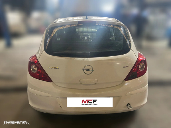 Opel Corsa CDTI Van de 2010 para peças