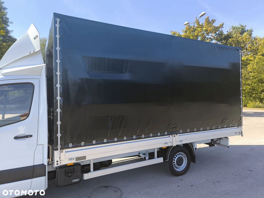 Mercedes-Benz Sprinter - 14