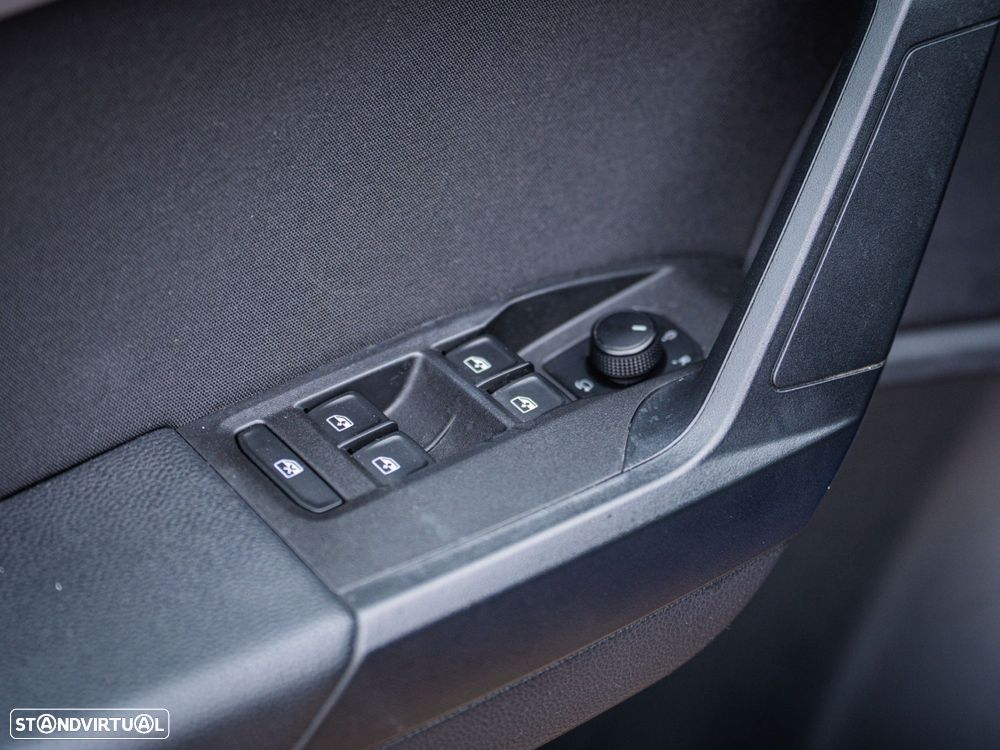 SEAT Ibiza 1.0 TSI FR - 40