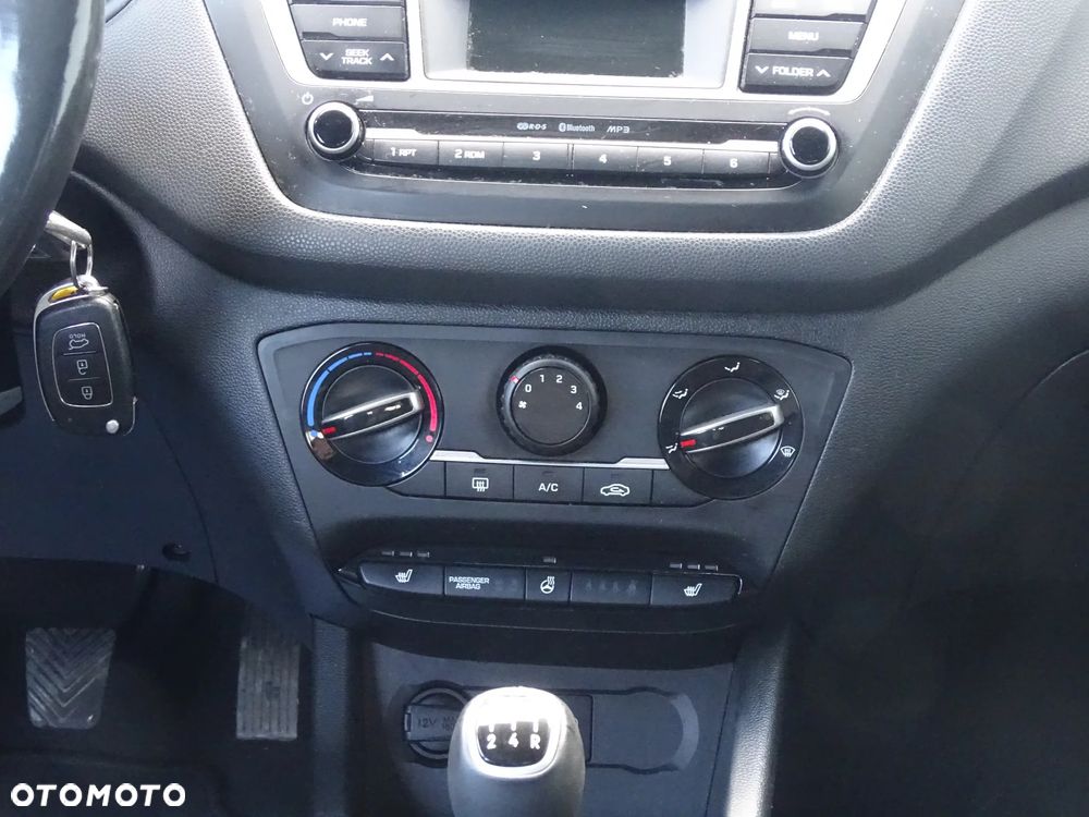Hyundai i20 1.2 YES - 10