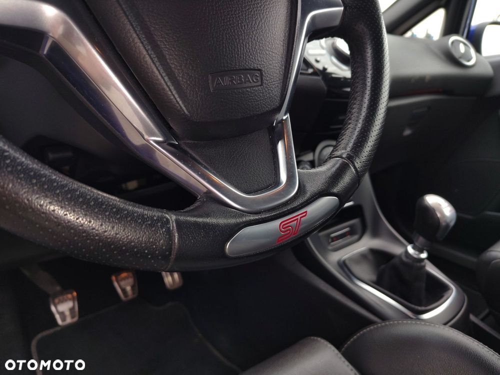 Ford Fiesta ST - 12