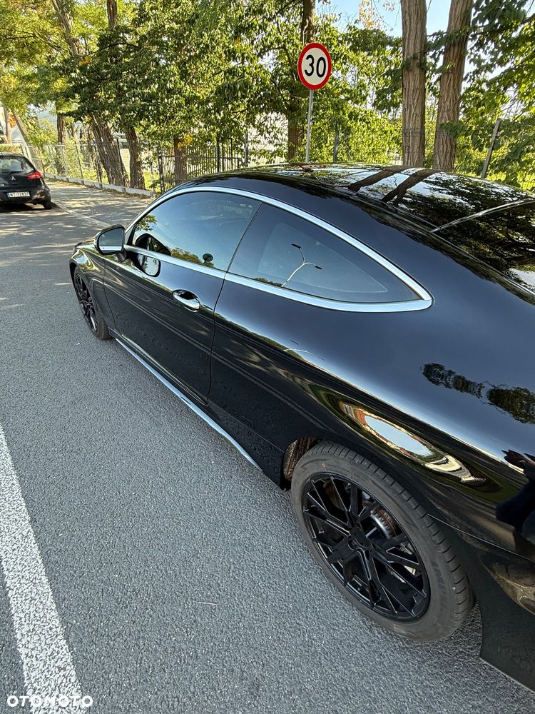 Mercedes-Benz Klasa C 300 9G-TRONIC - 6