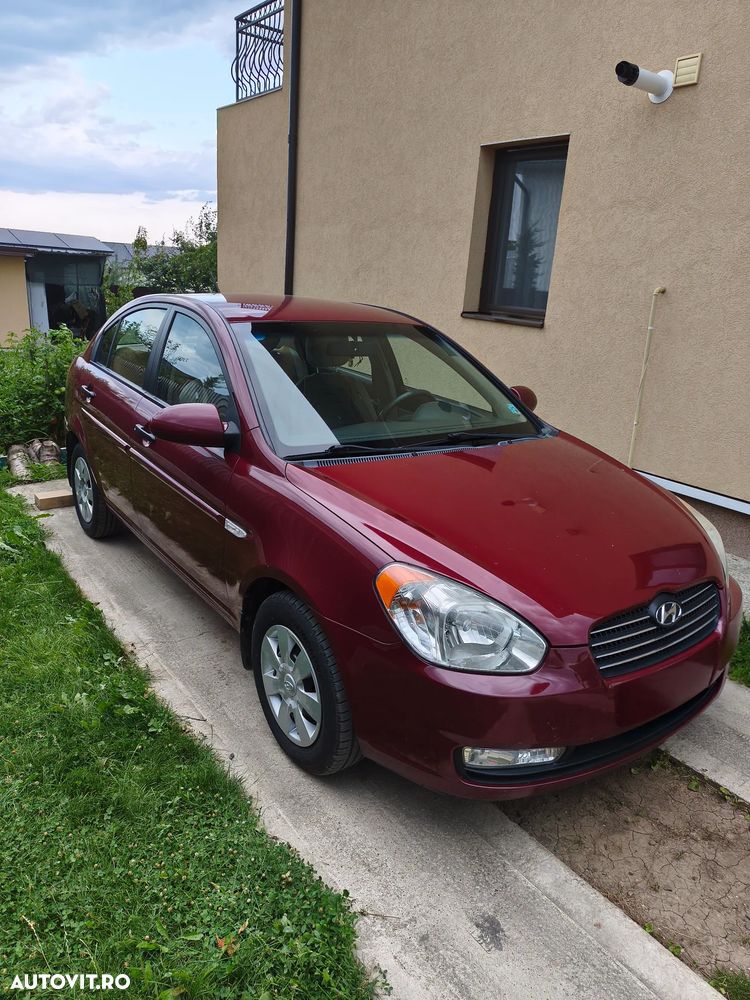 Hyundai Accent MC 14 DOHC 4DR GL CLASSIC - 2