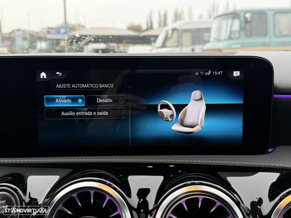 Mercedes-Benz A 250 Limousine e AMG Line - 34