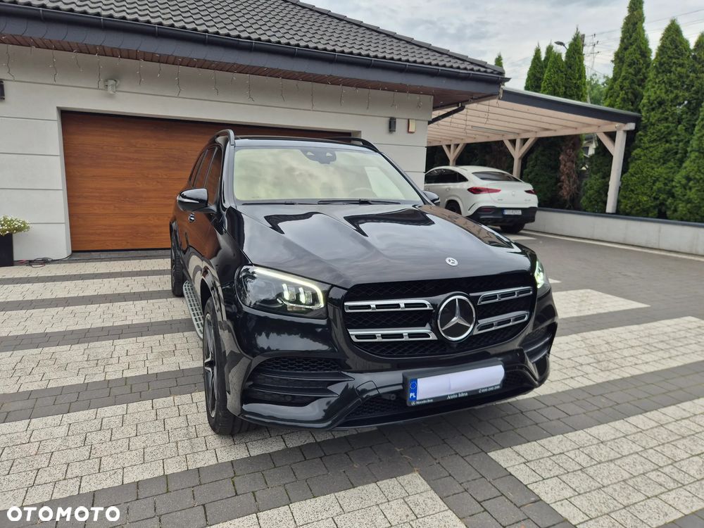 Mercedes-Benz GLS - 12