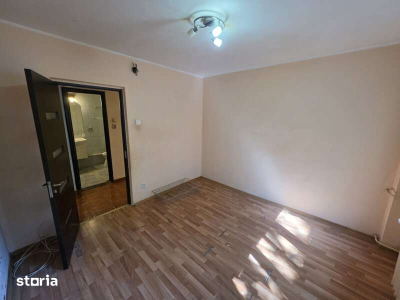 Apartament 2 camere de vânzare, Titan — fotografia 3
