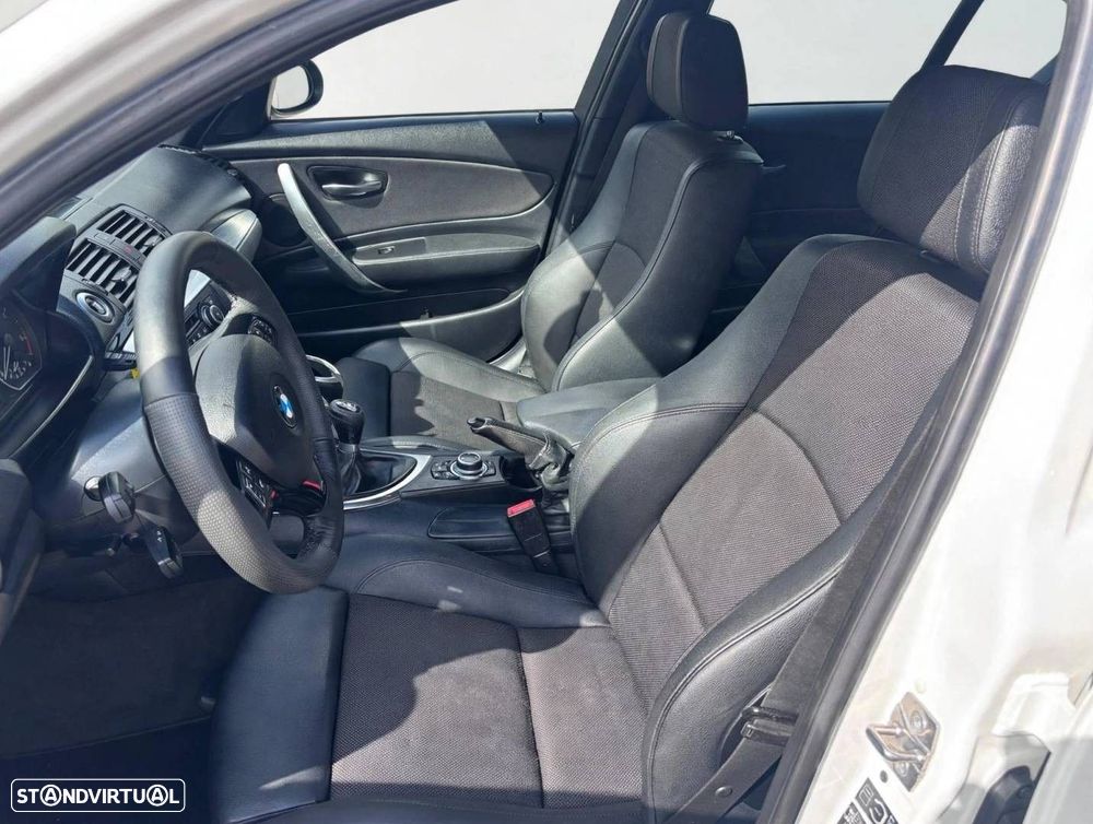 BMW 118 d Pack M - 10