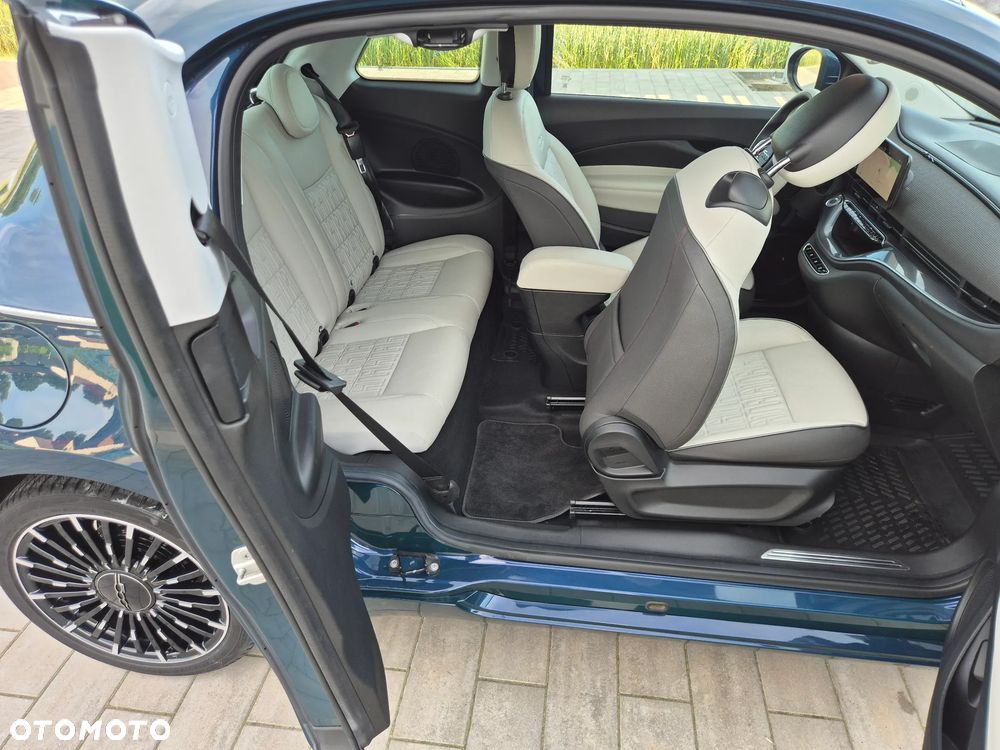 Fiat 500e La Prima - 18
