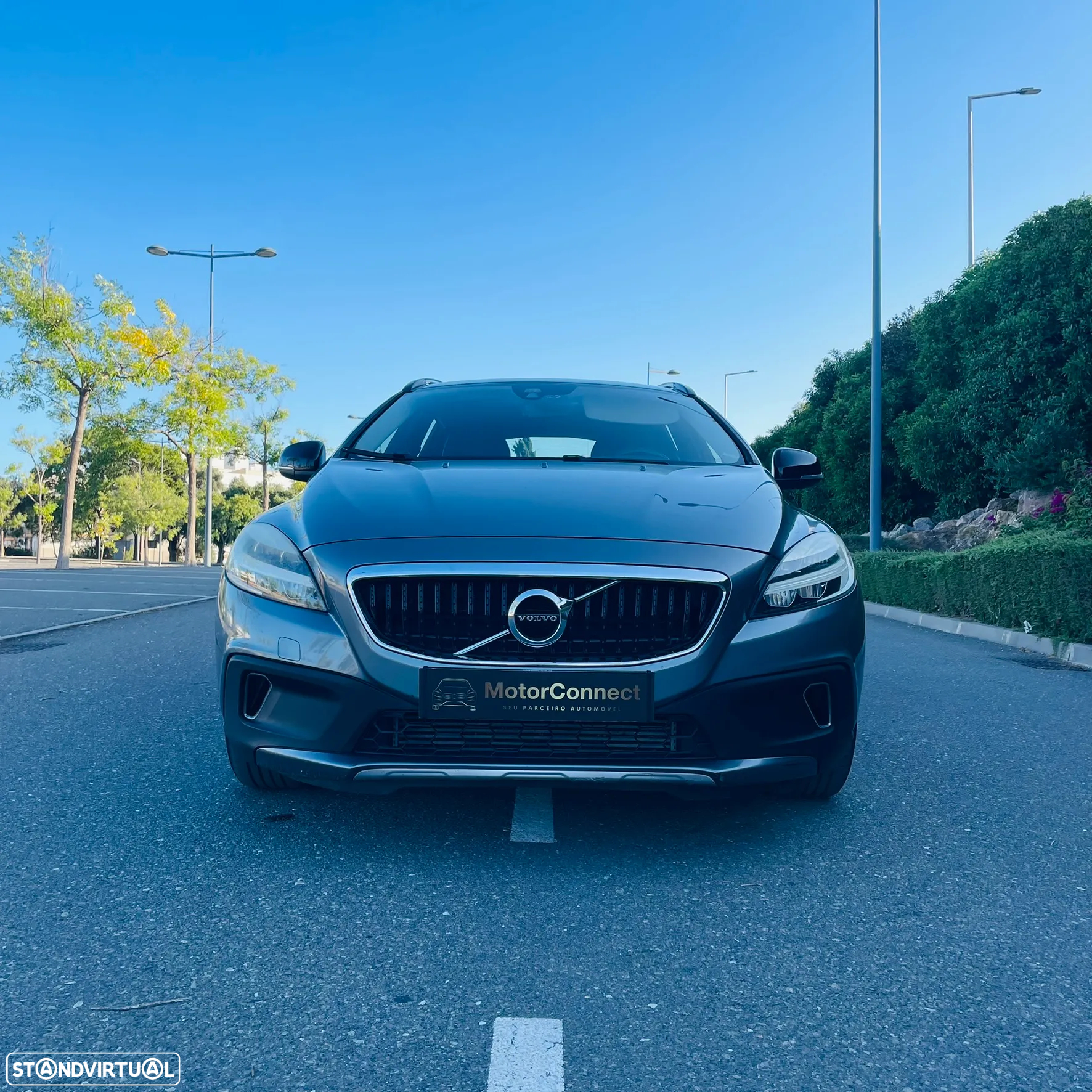 Volvo V40 Cross Country 2.0 D2 Pro - 3