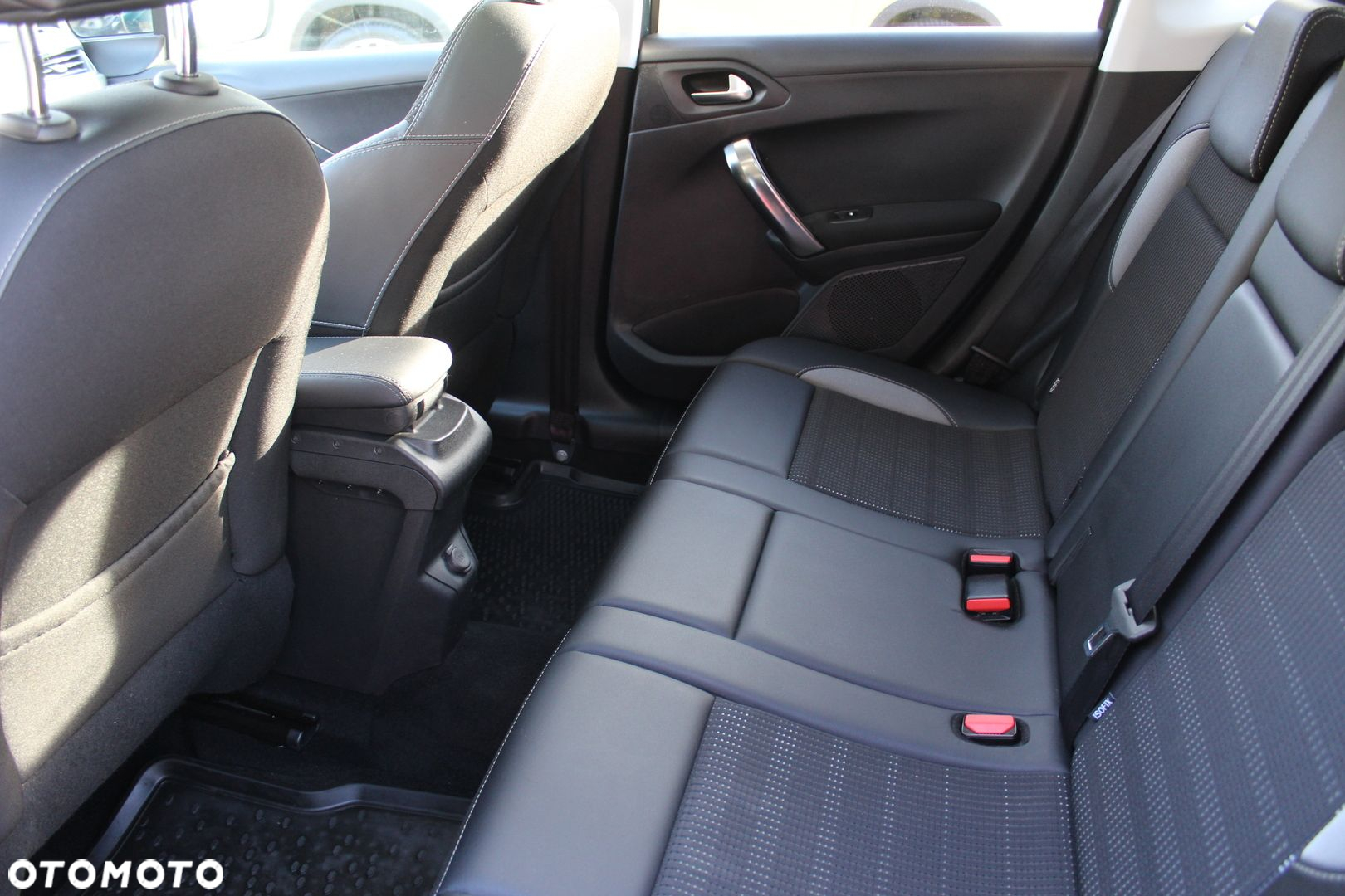 Peugeot 2008 - 23