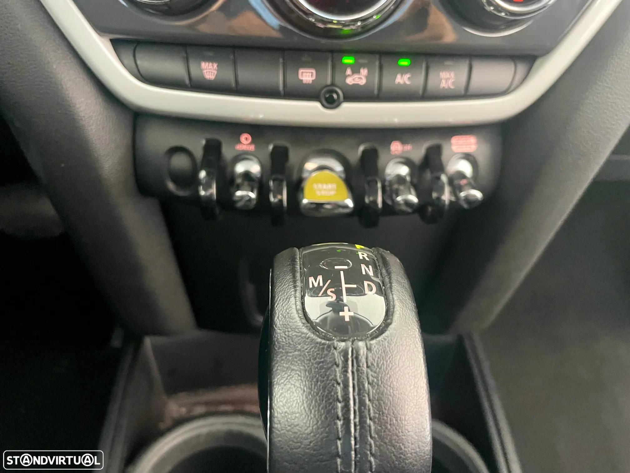 MINI Countryman Cooper SE ALL4 Auto - 18