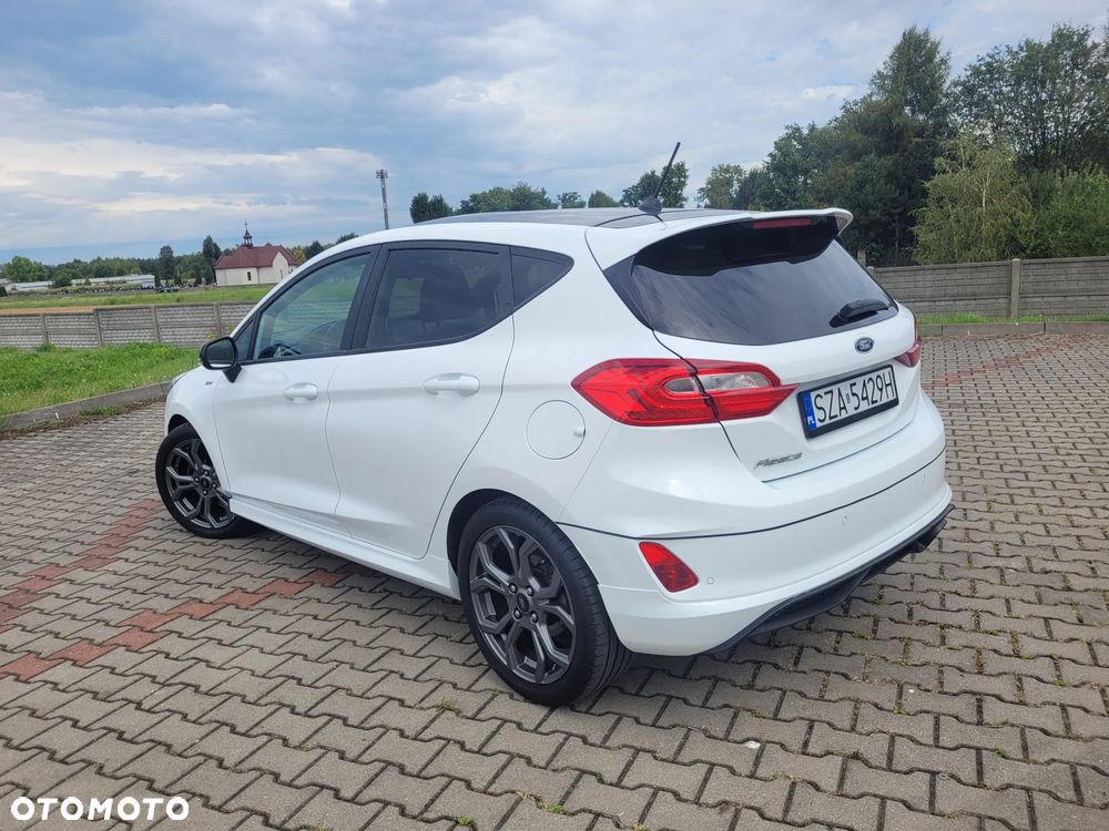Ford Fiesta 1.1 S&S ST-LINE - 9