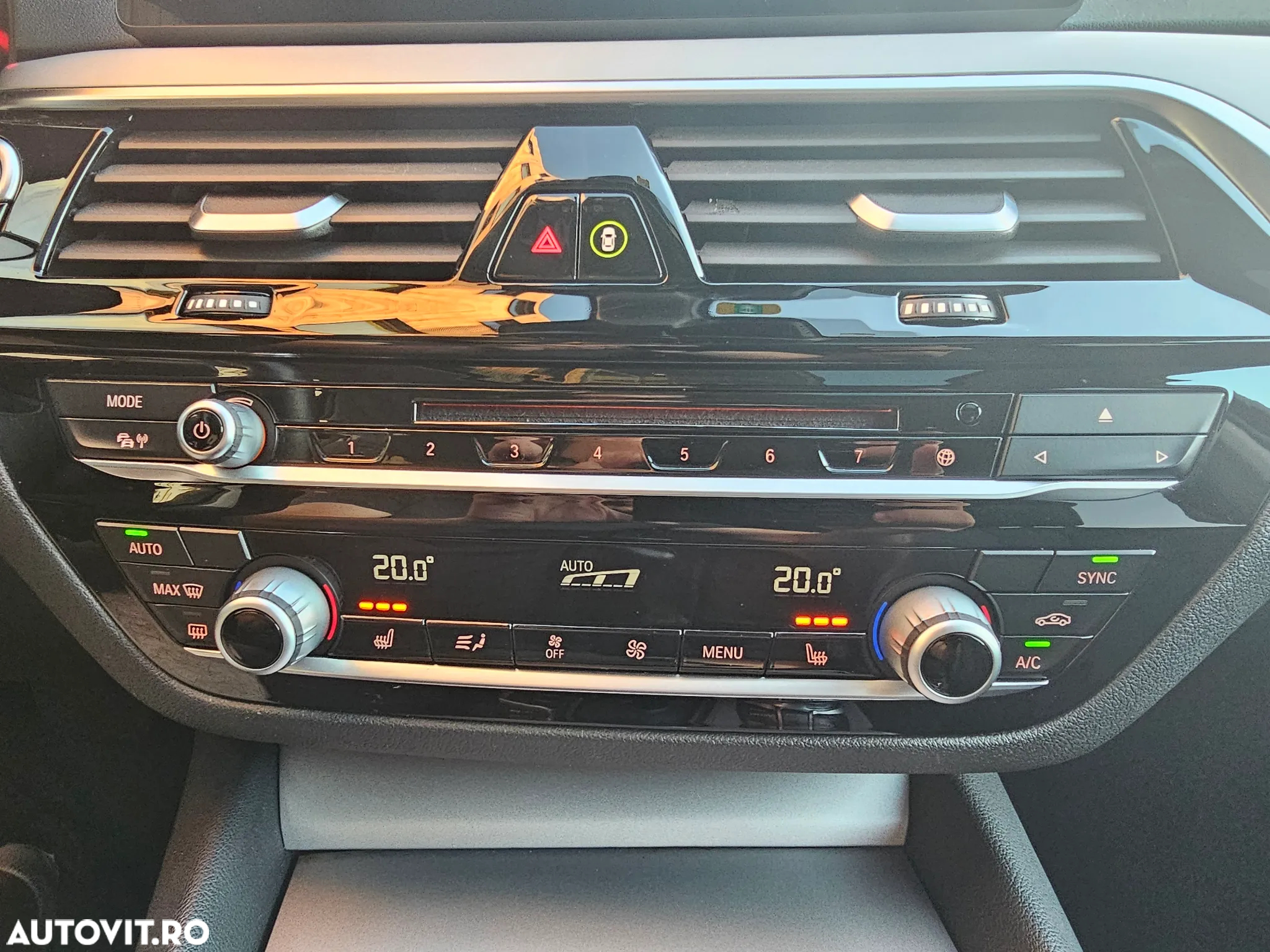 BMW Seria 5 530d xDrive AT - 29