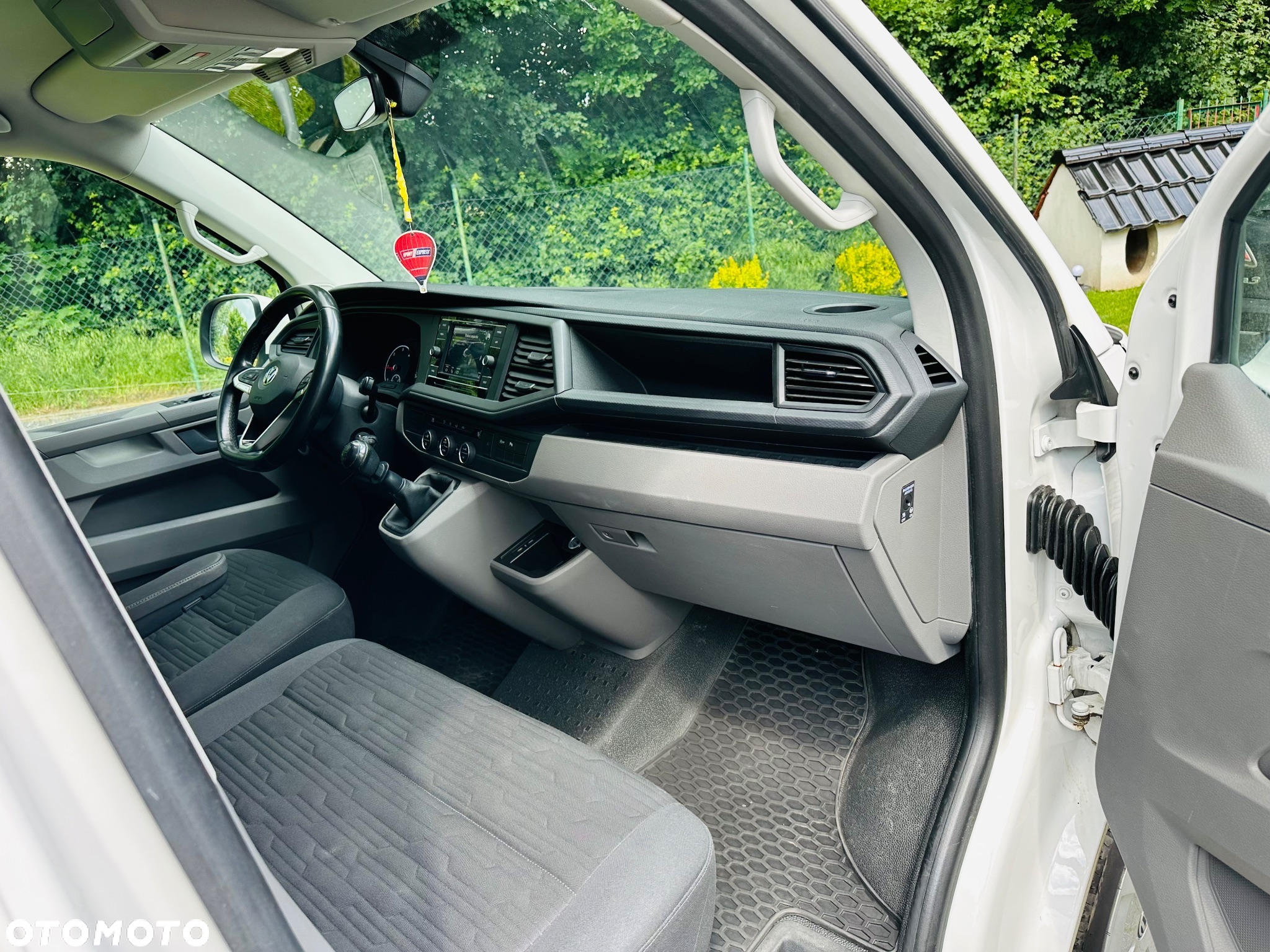 Volkswagen Caravelle 6.1 2.0 TDI L2 Highline - 7