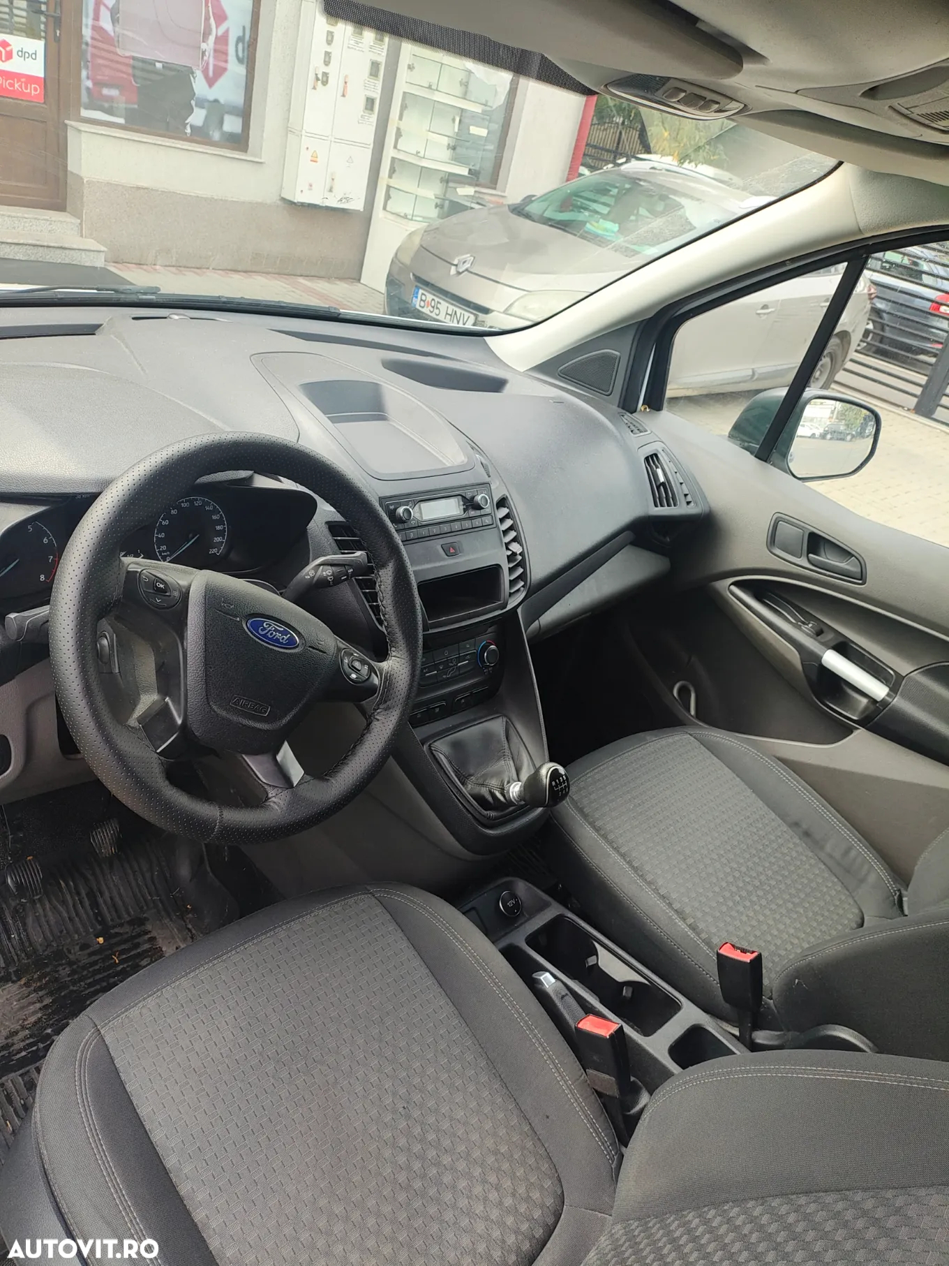 Ford Transit Connect - 8