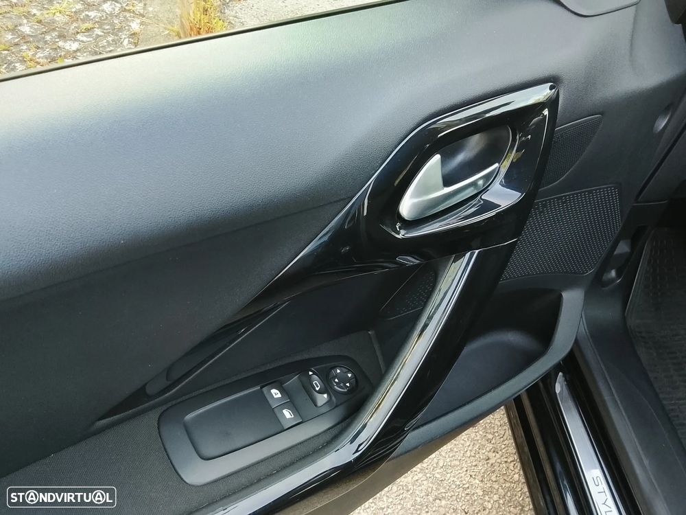 Peugeot 208 1.6 BlueHDi Style - 14