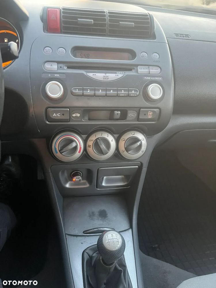 Honda City 1.4 Comfort - 12