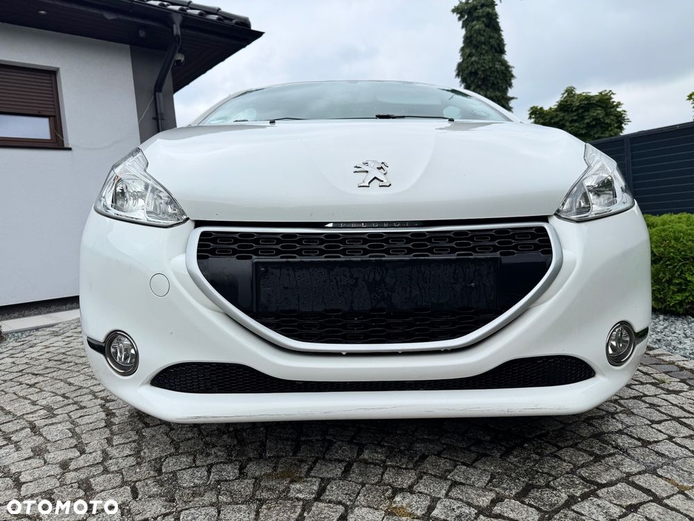 Peugeot 208 - 6