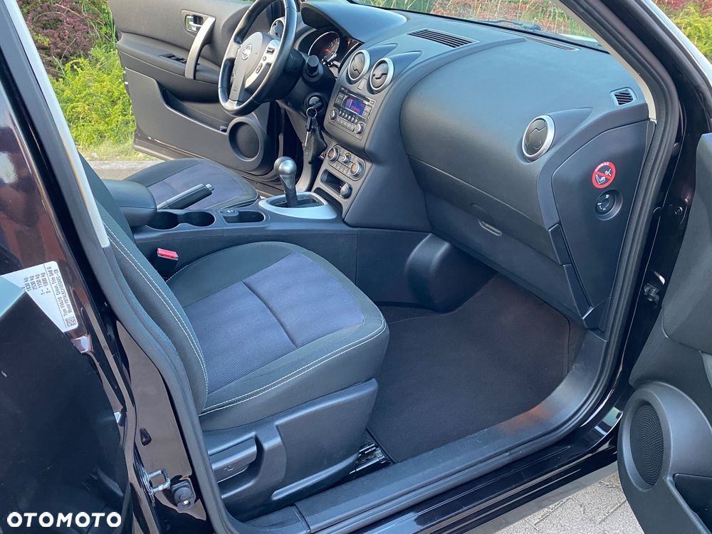 Nissan Qashqai - 25