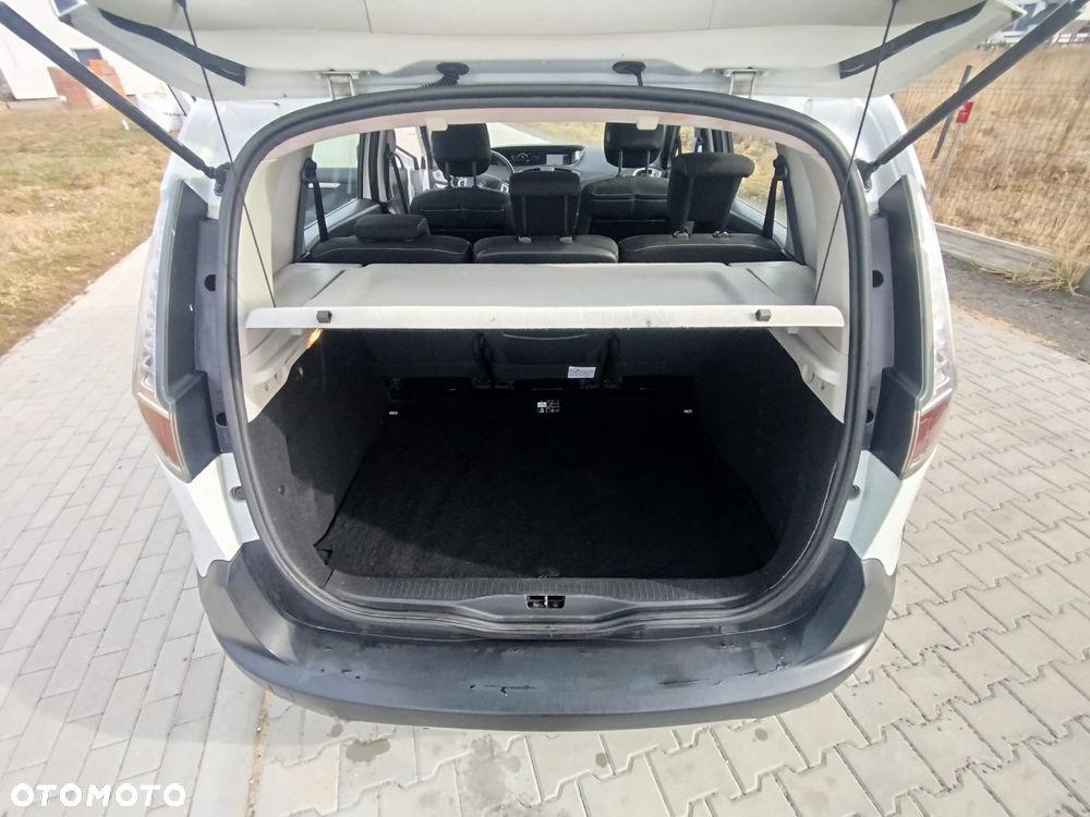 Renault Scenic - 12